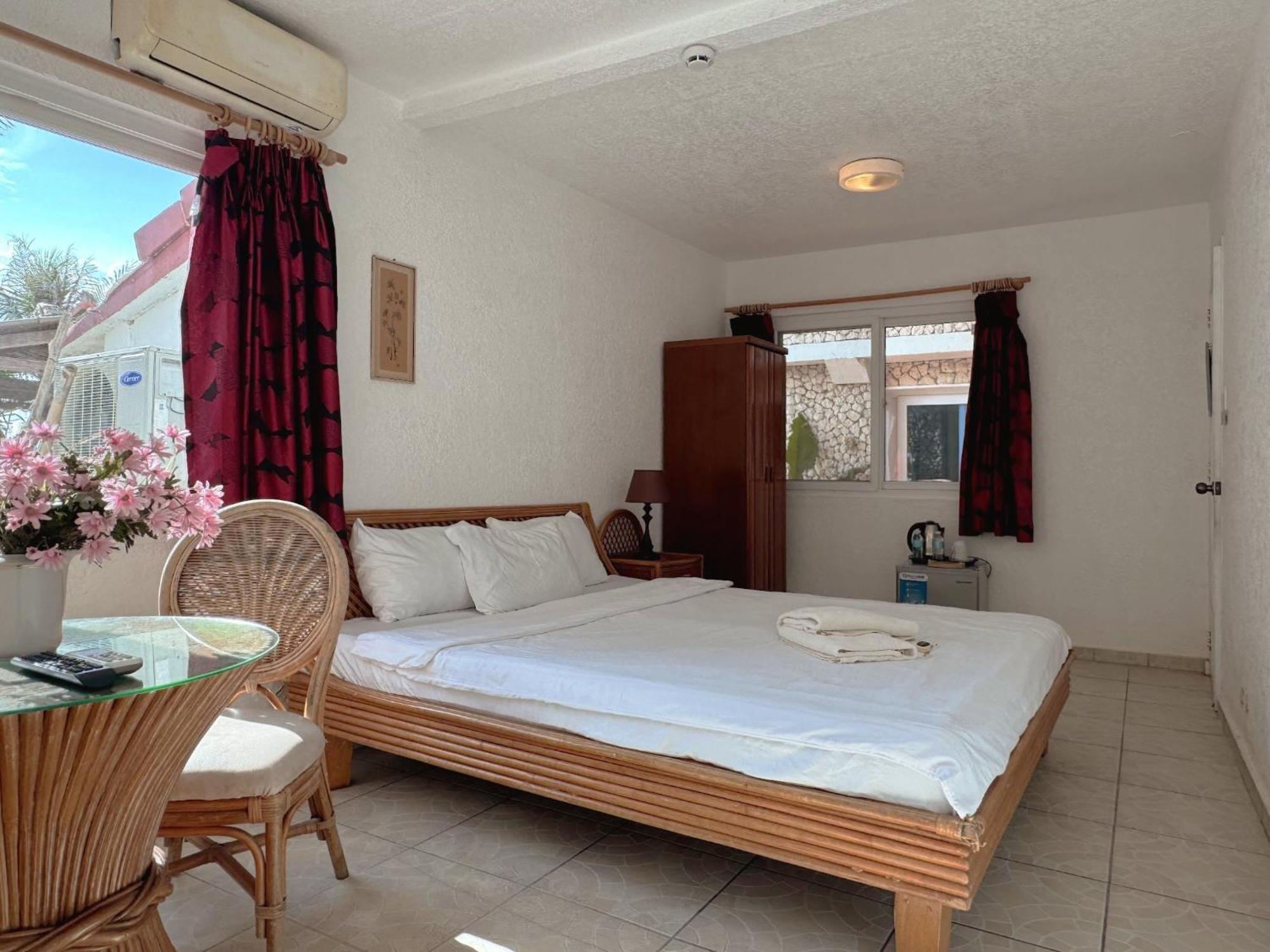 Sunset Beach Resort โมอัลโบอัล ภายนอก รูปภาพ